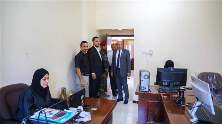 الكثيري يتفقد مستوى الانضباط الوظيفي في هيئات المجلس بعد إجازة عيد الأضحى